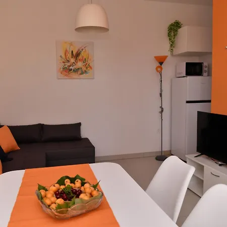 A 2 W Terrace 1 Min Walk To The * Supetar