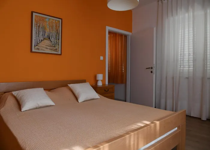 Appartamento B With Terrace 1 Min Walk To The *