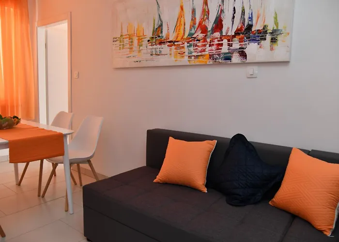 B With Terrace 1 Min Walk To The *