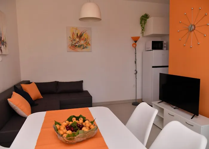 B With Terrace 1 Min Walk To The * San Pietro di Brazza